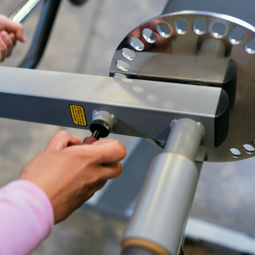 Станок для тренировки бицепса / трицепса Body-Solid GCBT380 Скамья Скотта Станок для тренировки бицепса / трицепса Body-Solid GCBT380 Скамья Скотта